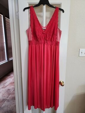 Shadowline Silhouette 31737 Red Lace Long Nightgown Nylon Gown 2X